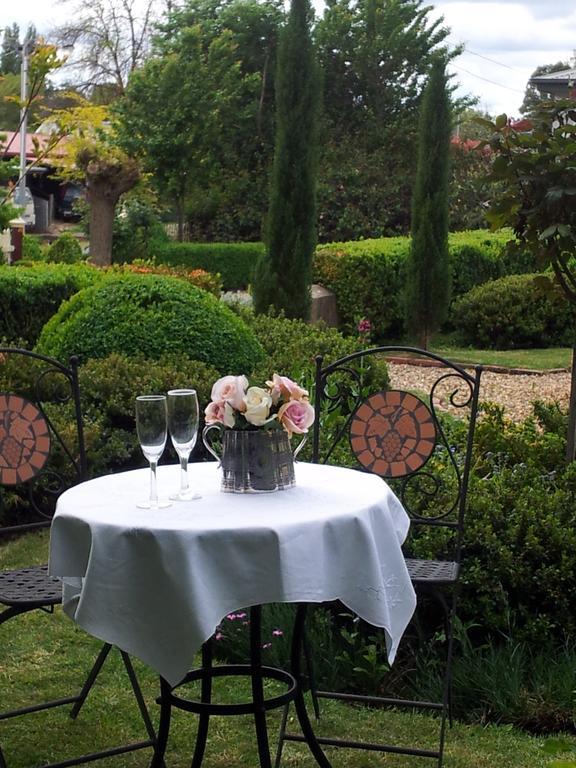 Barnsley House Bed And Breakfast Beechworth Extérieur photo