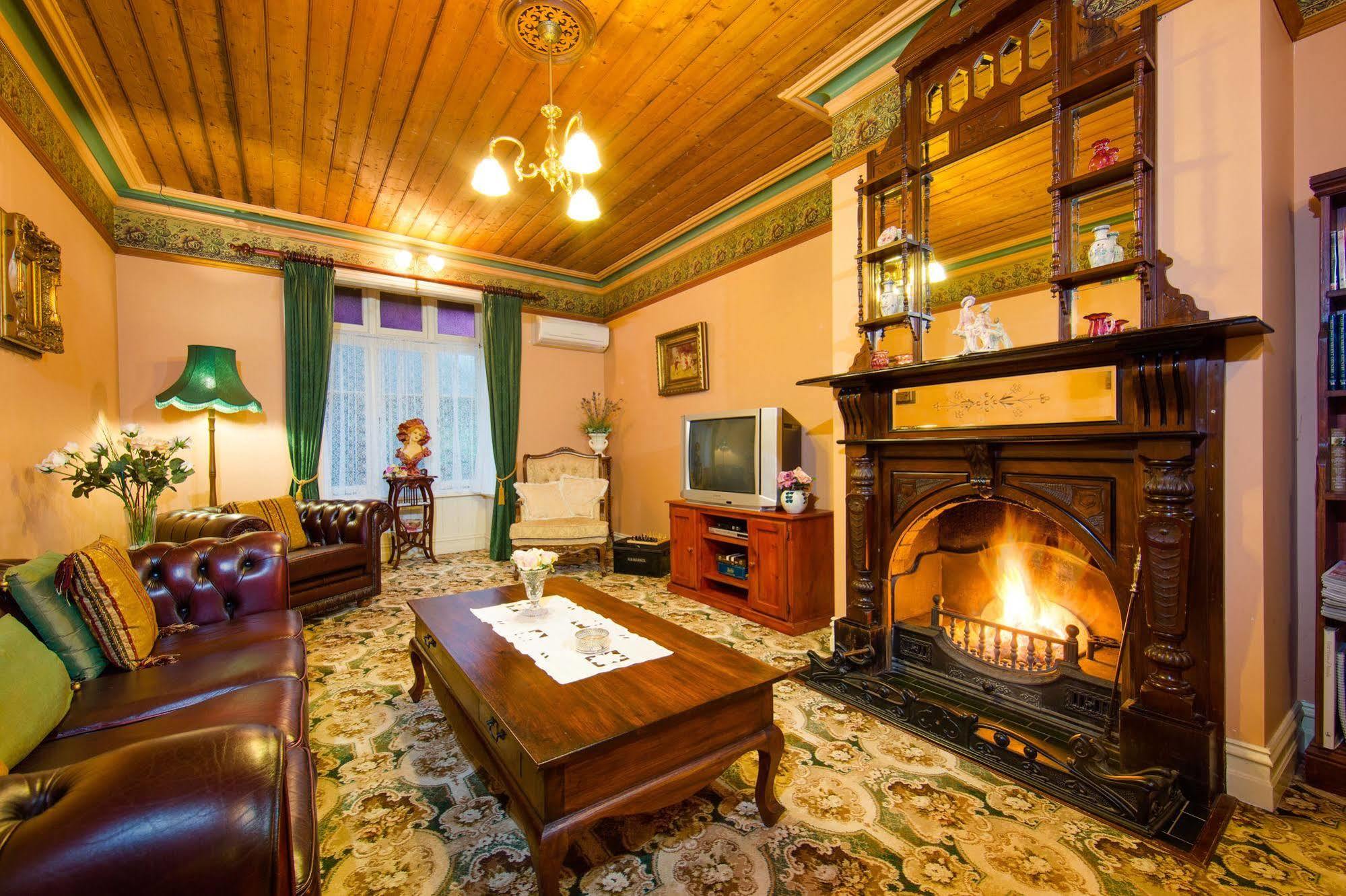 Barnsley House Bed And Breakfast Beechworth Extérieur photo